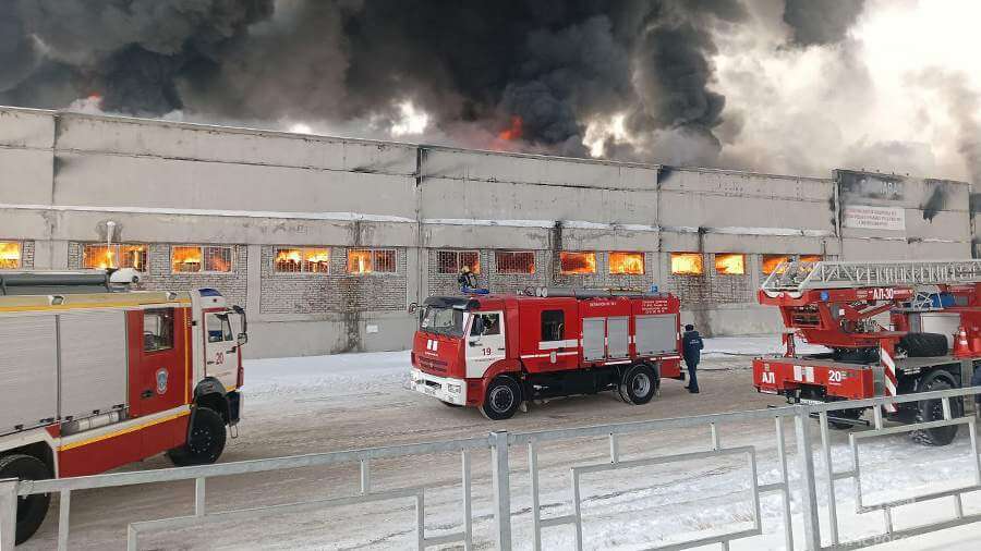 10 people evacuated from a burning warehouse in Krasnoyarsk

