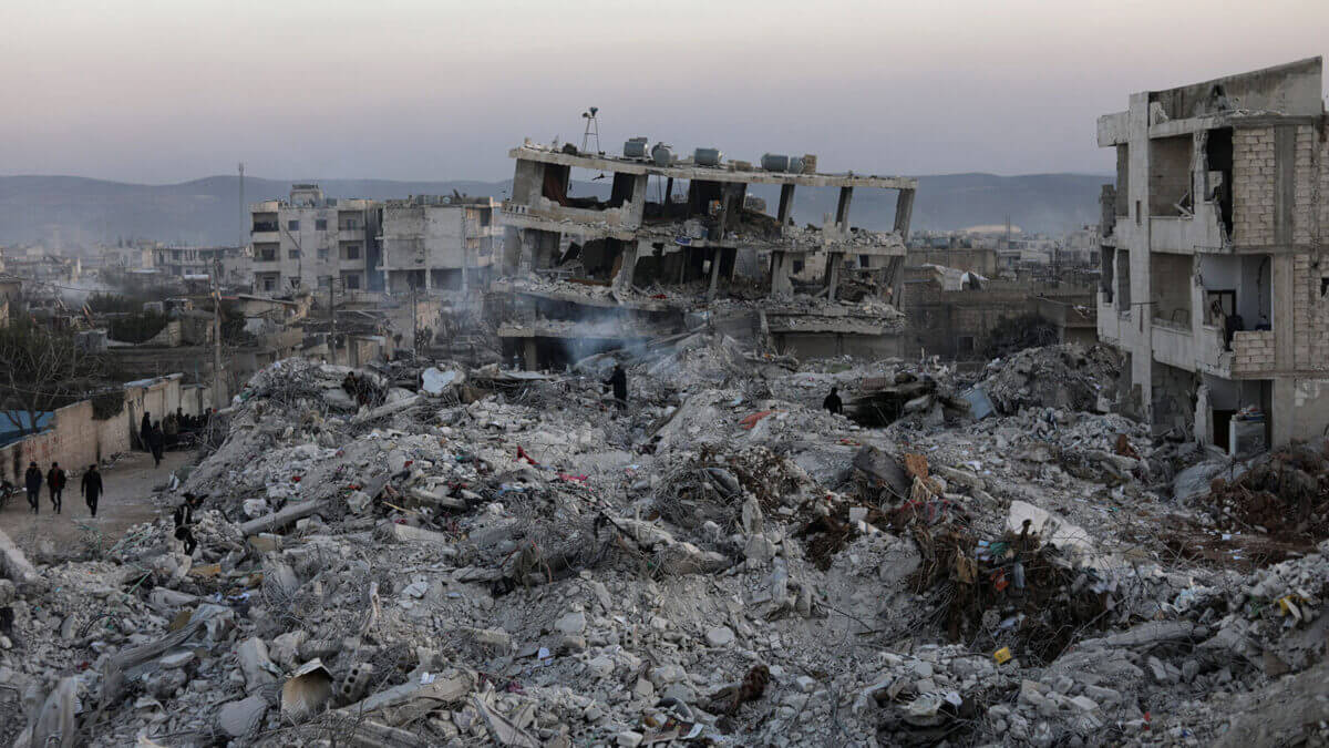 Эксперт в области политики объяснил, почему Запад не стал помогать Сирии после землетрясения